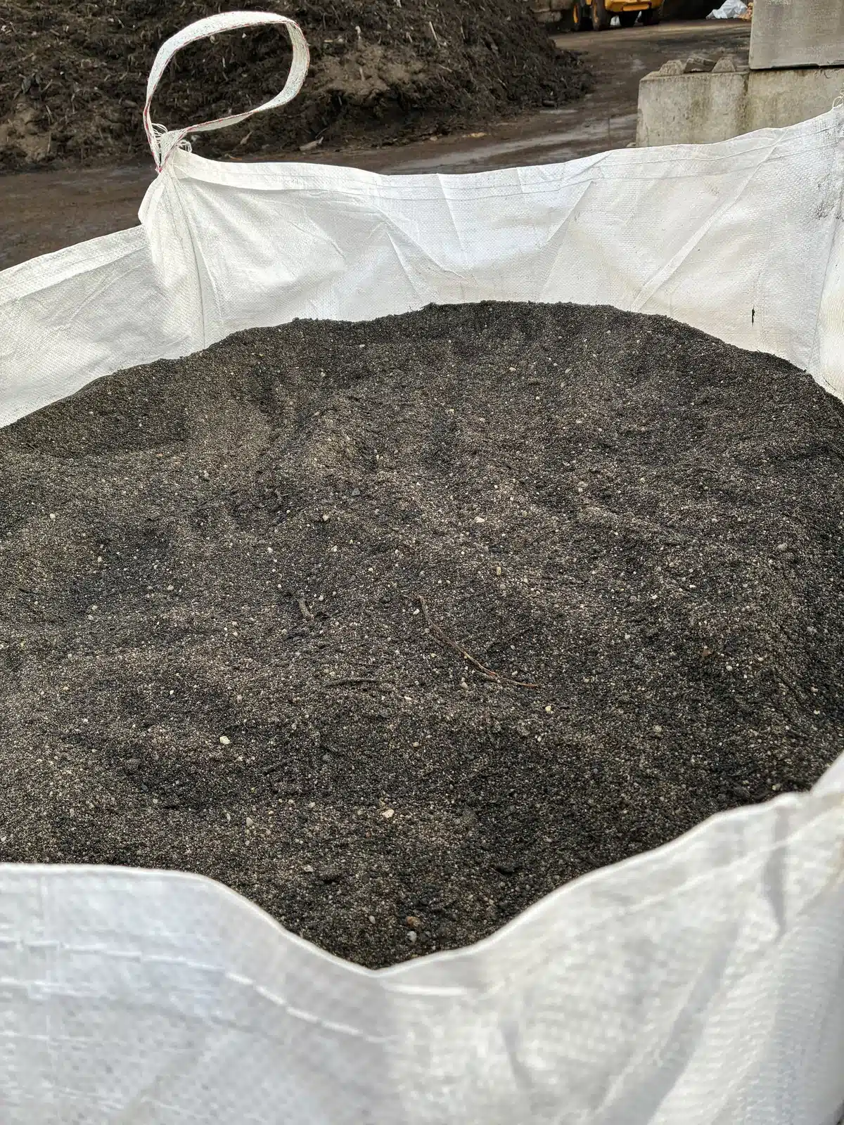 TURBO! Substrát uvnitř Big Bagu - 1 m³ kvalitní směsi karbocharu, kompostu a písku